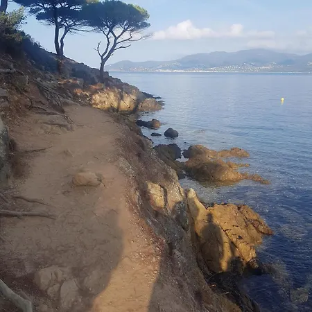 Avec Piscine Proche Des Plages לה קרואה-ואלמר