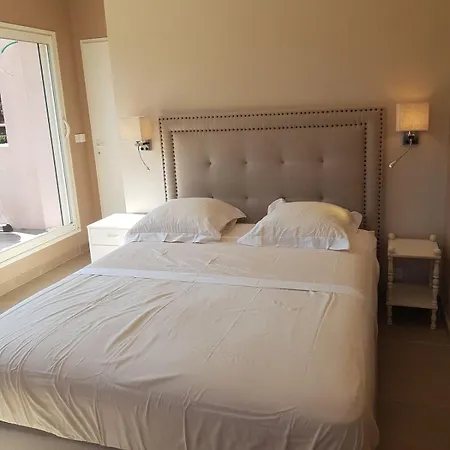 Avec Piscine Proche Des Plages *